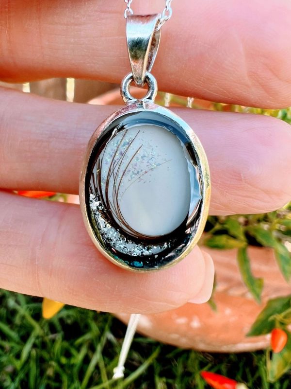 Classic Memorial Oval Pendant - Image 6