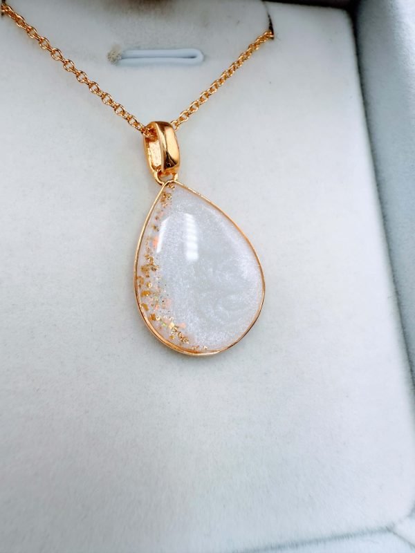 'Zara' Memorial Pendant - Image 5