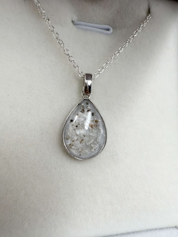 'Zara' Memorial Pendant - Image 8