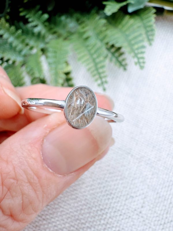 Deluxe Petite Oval Memorial Ring - Image 4