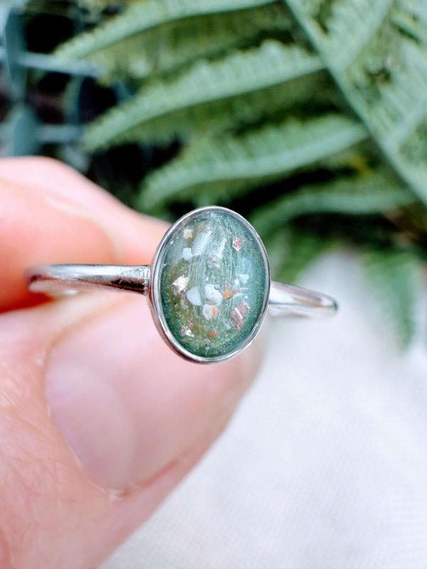 Deluxe Petite Oval Memorial Ring - Image 5